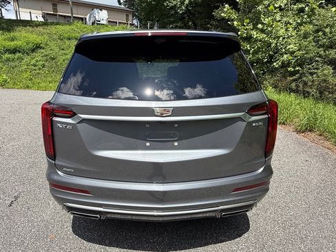 Used 2022 Cadillac XT6 Premium Luxury w/ Platinum Package AWD/4WD image 7