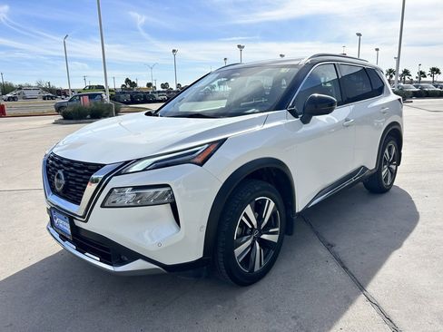 Certified 2023 Nissan Rogue SV w/ SV Premium B Package image 3