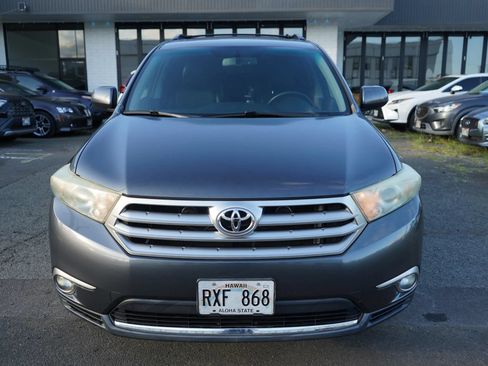 Used 2013 Toyota Highlander Plus FWD image 4