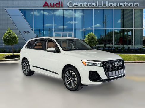 Used 2025 Audi Q7 2.0T Premium w/ Convenience Plus Package image 6