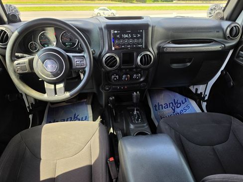 Used 2013 Jeep Wrangler Unlimited Sport AWD/4WD image 9