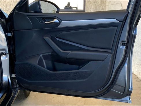 Used 2021 Volkswagen Jetta S image 39
