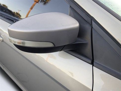 Used 2016 Ford Focus SE image 11