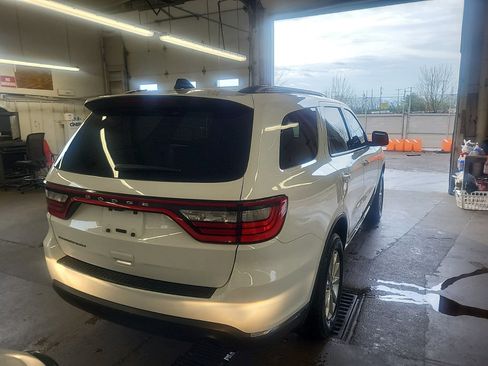 Used 2023 Dodge Durango SXT image 4
