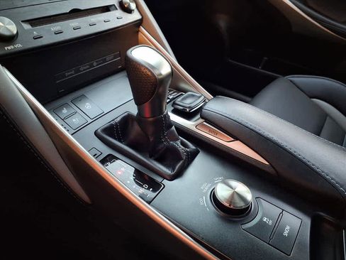 Used 2020 Lexus IS 300 F Sport image 16