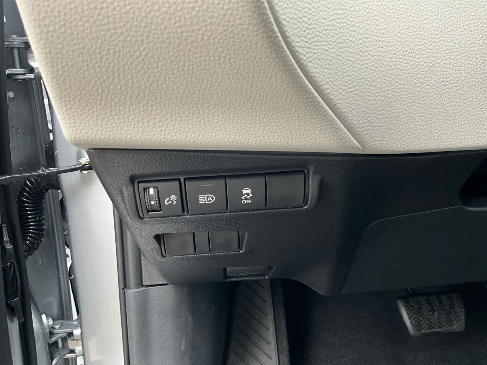New 2026 Toyota Corolla Cross LE AWD/4WD image 21