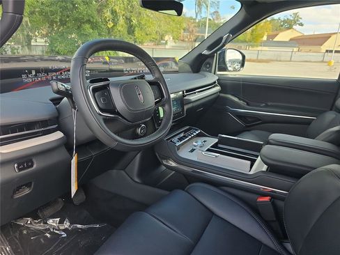 New 2026 Lincoln Navigator Reserve w/ Jet Appearance Package AWD/4WD image 20