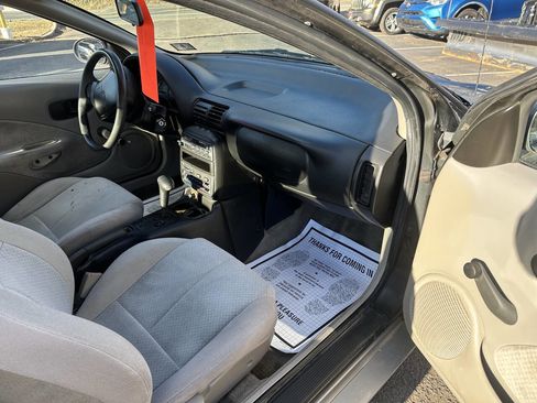 Used 1997 Saturn S-Series SC2 image 10