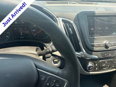 Used 2023 Chevrolet Equinox LS FWD image 10