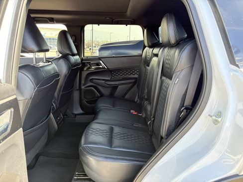 Used 2024 Mitsubishi Outlander SEL image 27