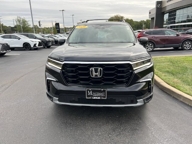 Used 2025 Honda Pilot Elite image 7
