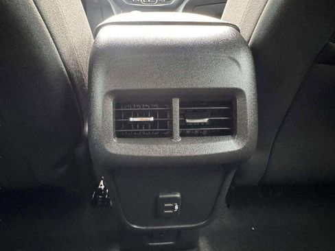 Used 2022 Chevrolet Equinox LT image 43