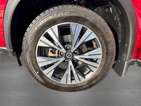 Used 2021 Nissan Rogue SV image 13