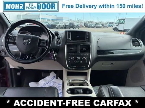 Used 2020 Dodge Grand Caravan SXT image 32