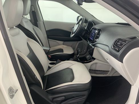 Used 2019 Jeep Compass Limited FWD image 41
