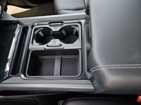 New 2026 Ford F350 Lariat w/ Black Appearance Package image 28