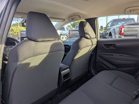 Used 2022 Toyota Corolla LE image 18