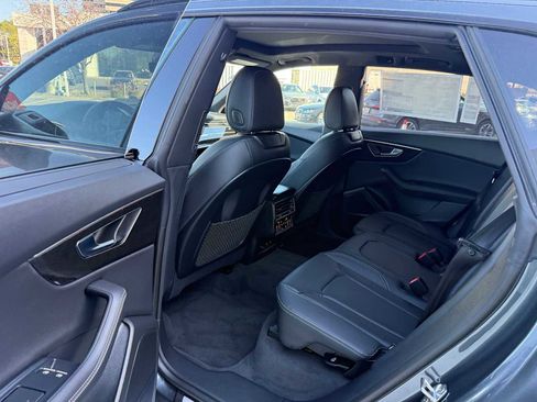 New 2025 Audi Q8 Premium Plus image 17