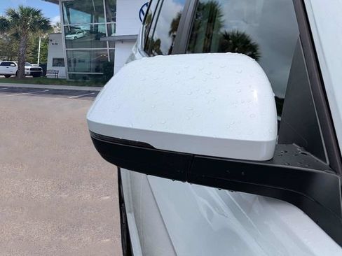 New 2026 Volkswagen Atlas SE FWD image 12