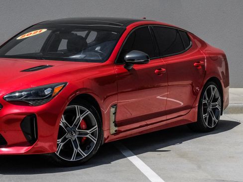 Used 2021 Kia Stinger GT2 RWD image 9