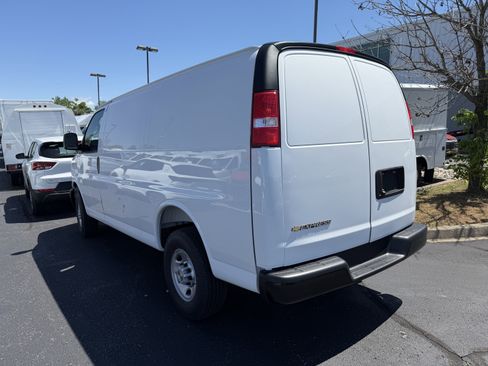 New 2026 Chevrolet Express 2500 w/ Driver Convenience Package RWD image 5