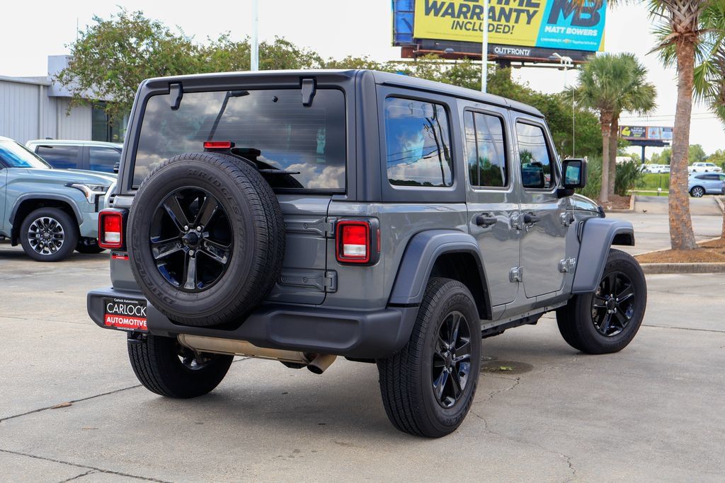 Used 2018 Jeep Wrangler Unlimited Sport AWD/4WD image 3