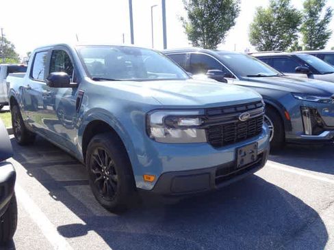 Used 2023 Ford Maverick Lariat w/ Lariat Luxury Package FWD image 3