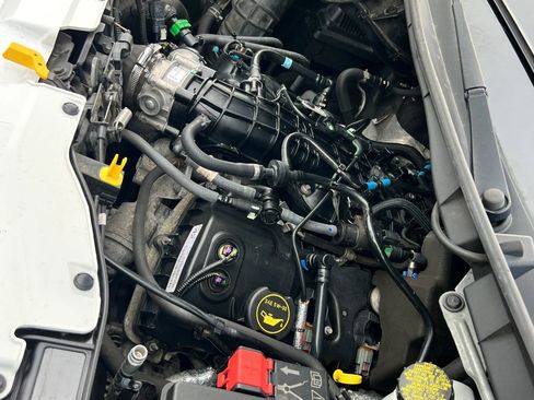 Used 2017 Ford Transit 250 Low Roof w/Sliding Side Door w image 21