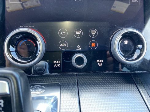Used 2019 Land Rover Range Rover Sport Supercharged AWD/4WD image 39
