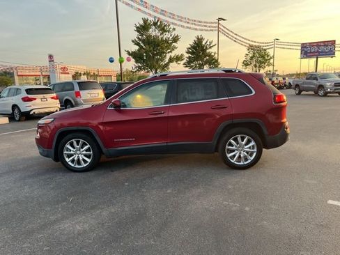Used 2016 Jeep Cherokee Limited FWD image 40