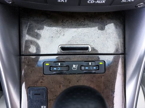 Used 2013 Lexus IS 250C w/ Luxury Pkg RWD image 17