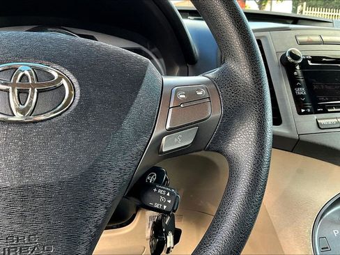 Used 2012 Toyota Venza LE w/ LE Convenience Pkg image 10