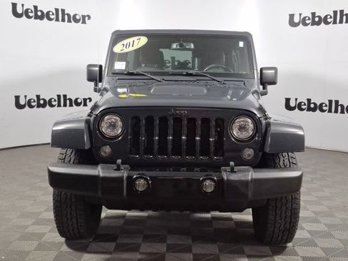 Used 2017 Jeep Wrangler Unlimited Sahara AWD/4WD image 2