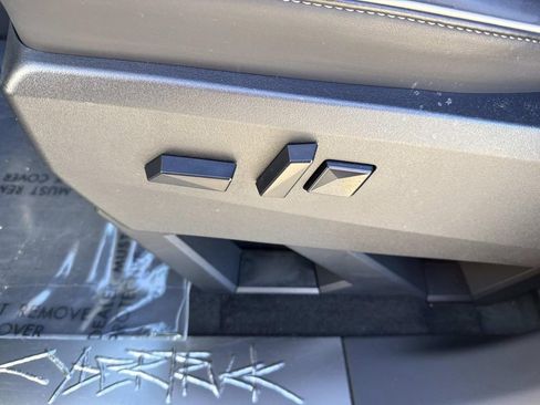 Used 2024 Tesla Cybertruck AWD Crew Cab image 26