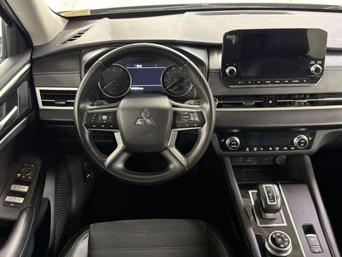 Used 2024 Mitsubishi Outlander SE AWD/4WD image 28