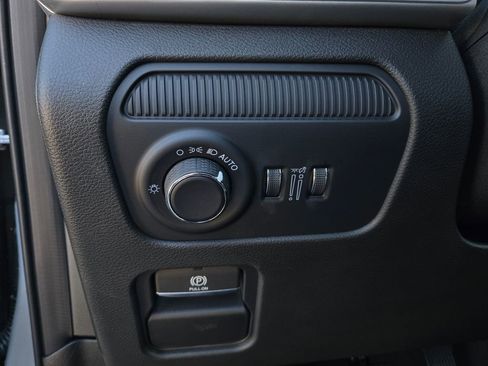 New 2026 Jeep Grand Wagoneer Limited AWD/4WD image 12