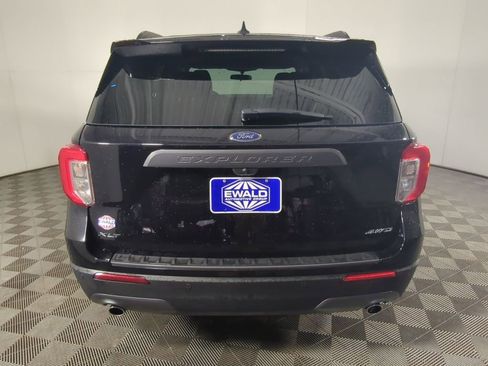 Used 2023 Ford Explorer XLT w/ Equipment Group 202A image 6