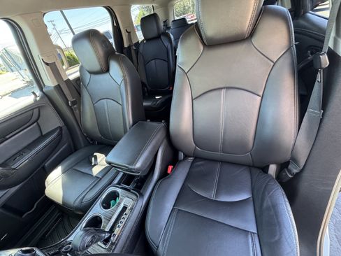 Used 2017 GMC Acadia Limited SLT AWD/4WD image 11