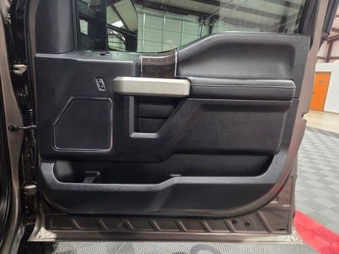 Used 2020 Ford F250 Lariat w/ Lariat Ultimate Package image 40