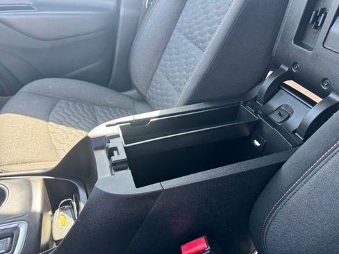 Used 2018 Chevrolet Equinox LT image 21