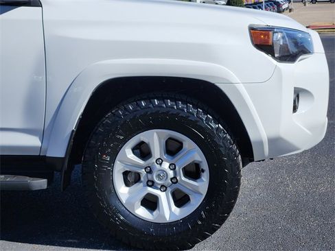 Certified 2024 Toyota 4Runner SR5 Premium image 6