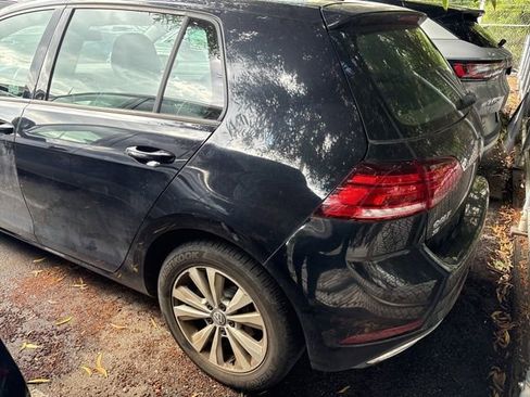 Used 2019 Volkswagen Golf SE FWD image 5