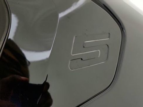 Used 2024 BMW i5 eDrive40i w/ M Sport Package RWD image 32