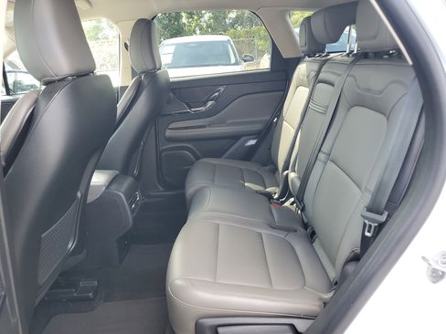 Certified 2024 Lincoln Corsair Premiere image 11