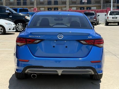 Used 2023 Nissan Sentra SR w/ Electronics Package FWD image 5