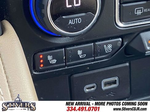Used 2021 Chevrolet Suburban Premier RWD image 55