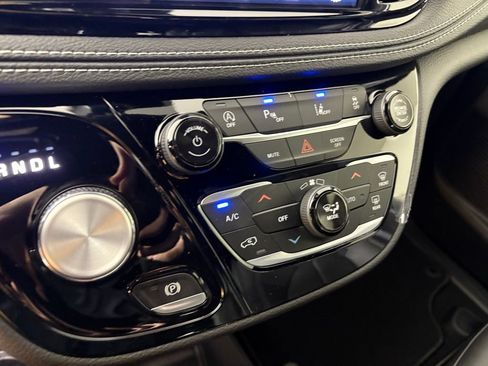 New 2026 Chrysler Pacifica Select FWD image 29