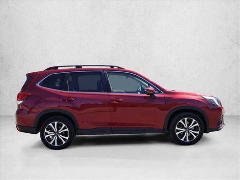 Used 2022 Subaru Forester Limited AWD/4WD image 4