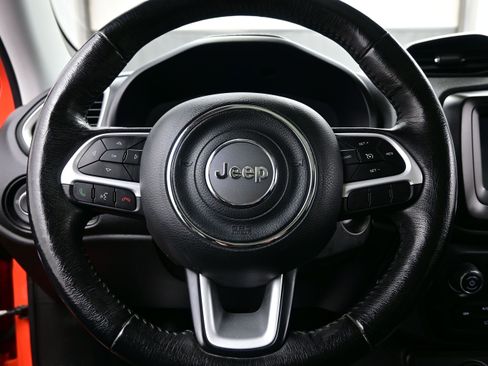 Used 2021 Jeep Renegade Latitude AWD/4WD image 21