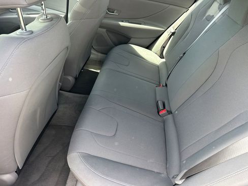 Used 2025 Hyundai Elantra SE FWD image 20